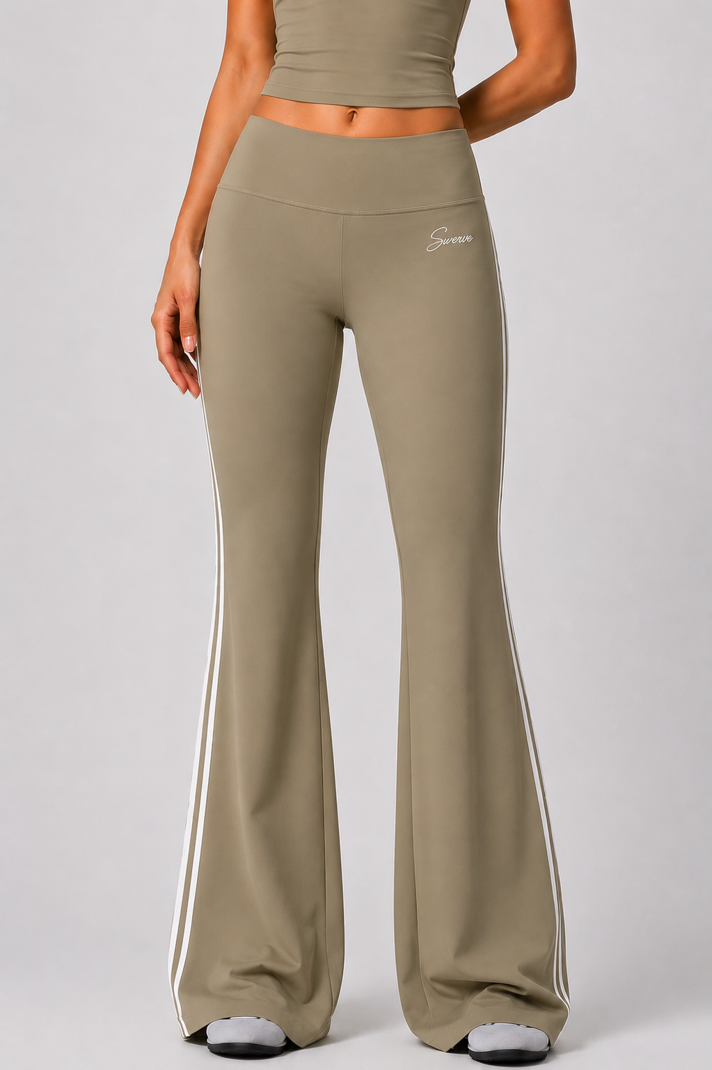 Swerve Women's Muse Flare Leggings